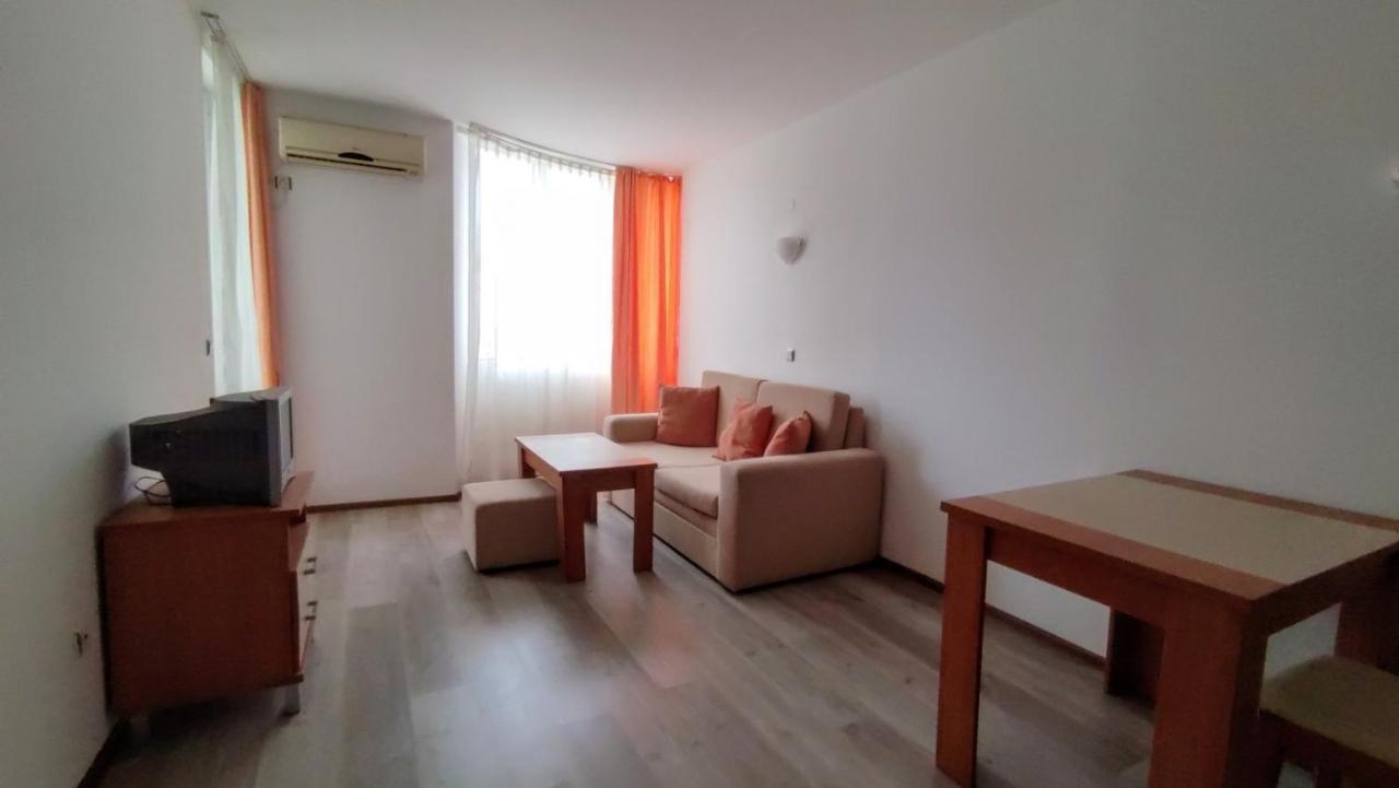 Апартамент Полюси 2 Sunny Beach Ngoại thất bức ảnh