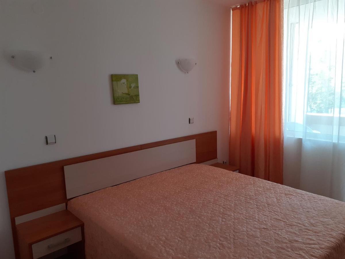 Апартамент Полюси 2 Sunny Beach Ngoại thất bức ảnh
